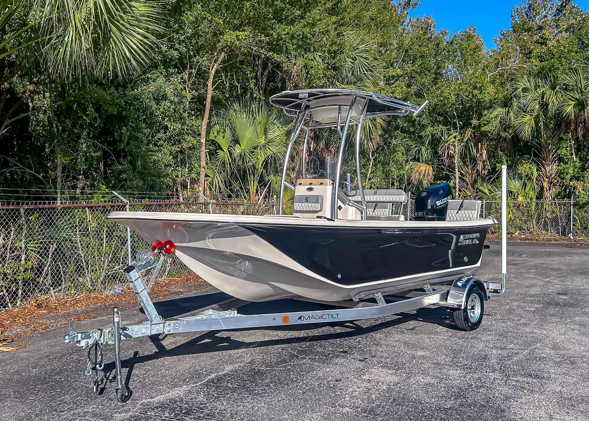 2026 Carolina Skiff 19 LS (CS-0005) BLACK
